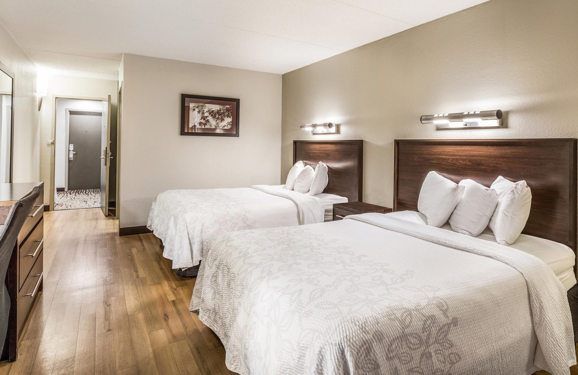 Red Roof Plus+ Boston - Woburn/ Burlington Hotel