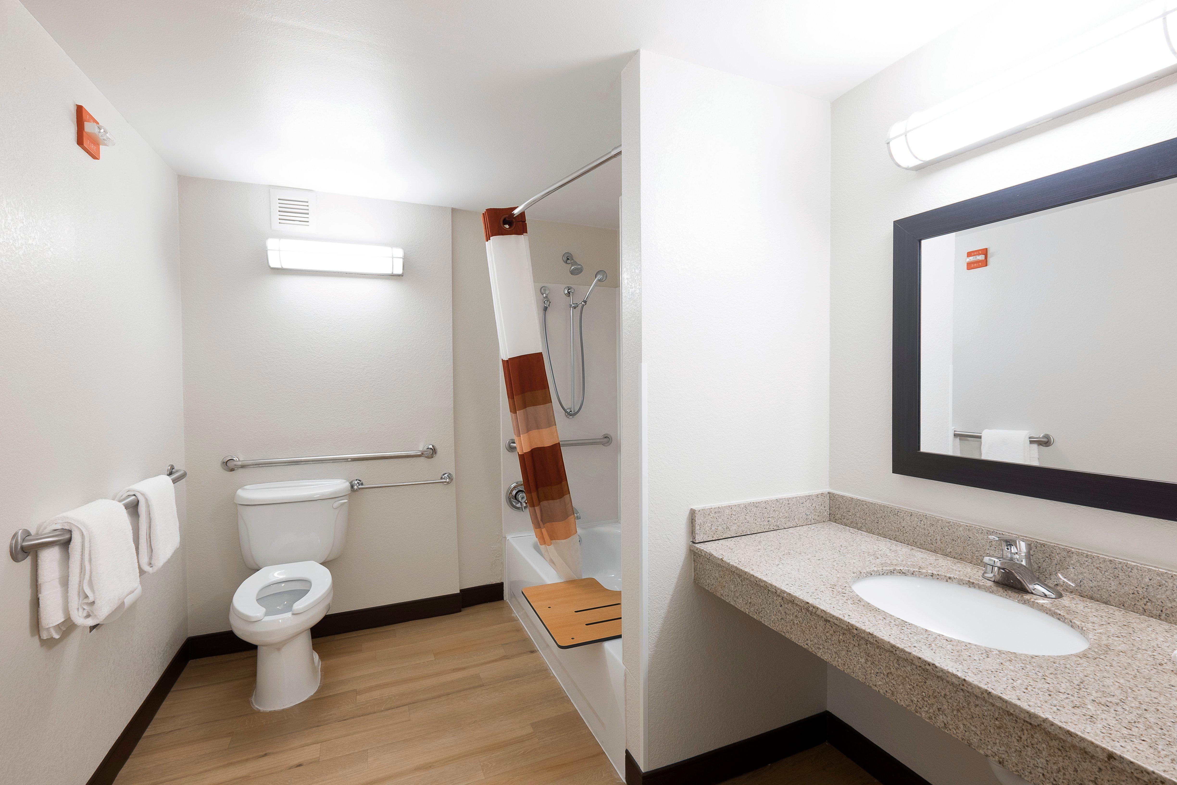 Hotel Red Roof Plus+ Boston - Woburn/ Burlington 3*