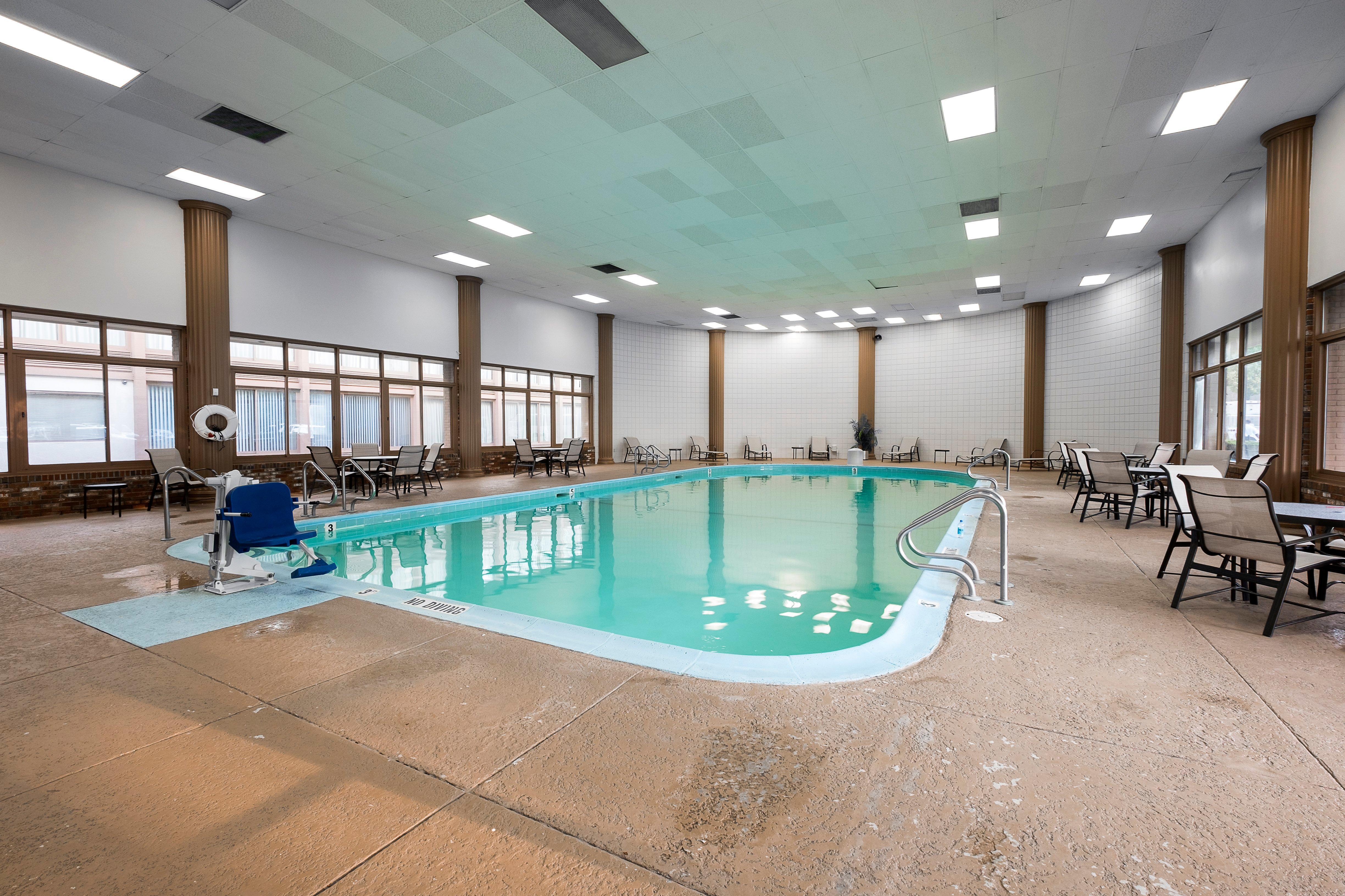 Hotel Red Roof Plus+ Boston - Woburn/ Burlington 3*