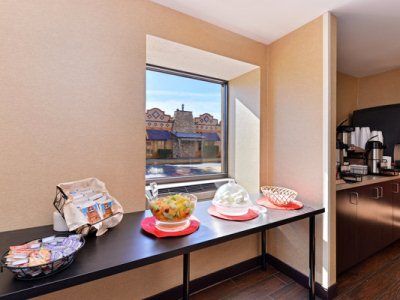 Red Roof Plus+ Boston - Woburn/ Burlington Hotel